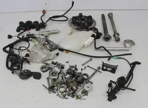 05-06 SUZUKI GSXR1000 parts hardware nuts bolts sprocket clipon axle