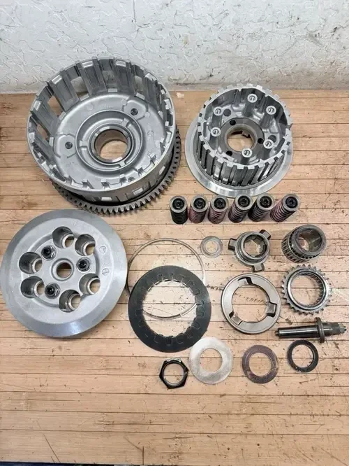 09-16 SUZUKI GSXR 1000 OEM ENGINE CLUTCH BASKET HUB PRESSURE PLATE