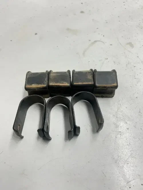 84 1984 Honda Fourtrax Trx200 TRX 200 OEM Bumper Mount Rack Rubber Support 