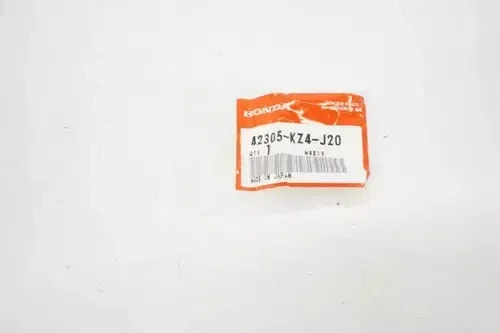 CR125 CR250 Rear Wheel Axle Block OEM Collar, L RR. Axle 42305-KZ4-J20 Honda G1