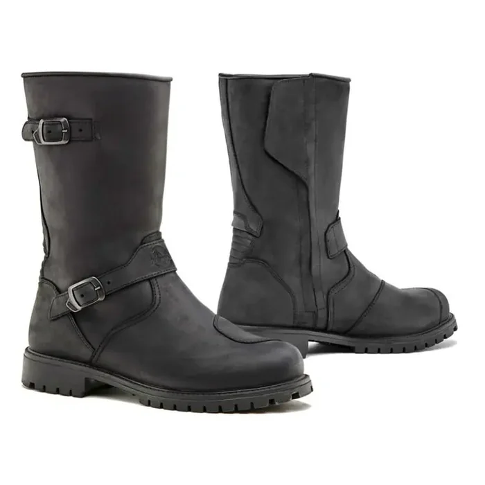 Forma Eagle Boots