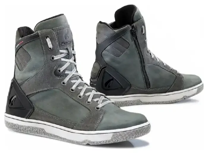 Forma Hyper Boots