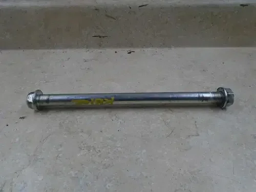 Kawasaki 250 EX NINJA EX250 Used Swingarm Bolt 2005 KB102