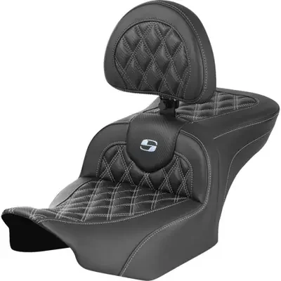 Saddlemen 2023-2024 Harley-Davidson CVO Road Glide Custom FLTRXSE RoadSofa Seat – with Backrest – Carbon Fiber – Lattice Stitch – Silver Stitch – FLTR/FLHX ‘23-‘24