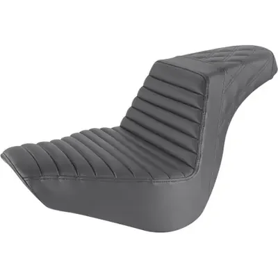 Saddlemen 2023-2024 Harley-Davidson Softail Breakout FXBR Step-Up Seat – Front Tuck-n-Roll/Rear Lattice Stitch – Black – FL/FX ‘18-‘24