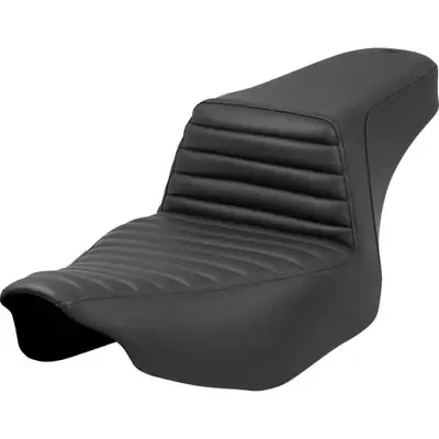 Saddlemen 2024 Harley-Davidson Street Glide EFI FLHX Step-Up Seat – Tuck-n‘-Roll – Black – FL ‘23-‘24