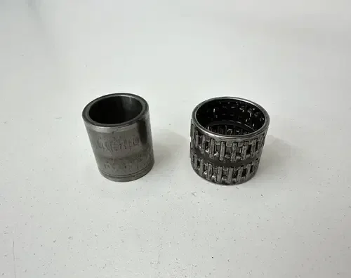 USED OEM 91-04 YAMAHA YZ125 YZ 125 CLUTCH BASKET SPACER & BEARING