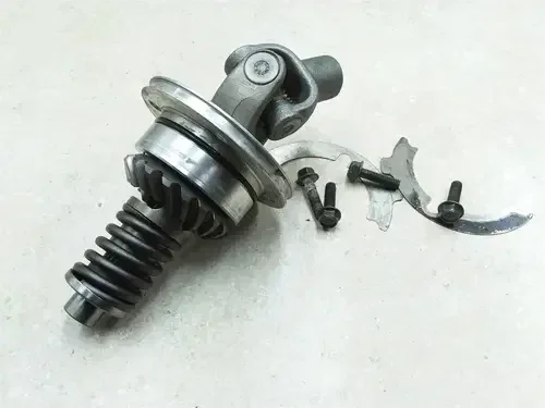 Yamaha 535 XV Virago XV535 Engine Rear Drive Bevel Gear 1996 PA AP-331