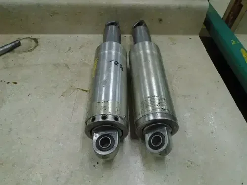 Yamaha 700 FZX FAZER FZX700 Rear Shocks Absorbers 1986 YB301