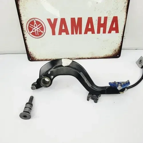 Yamaha YZ125 YZ250 WR250F WR450F YZ450F Moose Racing Rear Brake Pedal BLUE